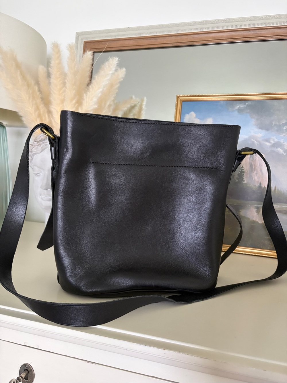 Madewell Transport Leather Shoulder Bucket Bag - Picture 4 of 13